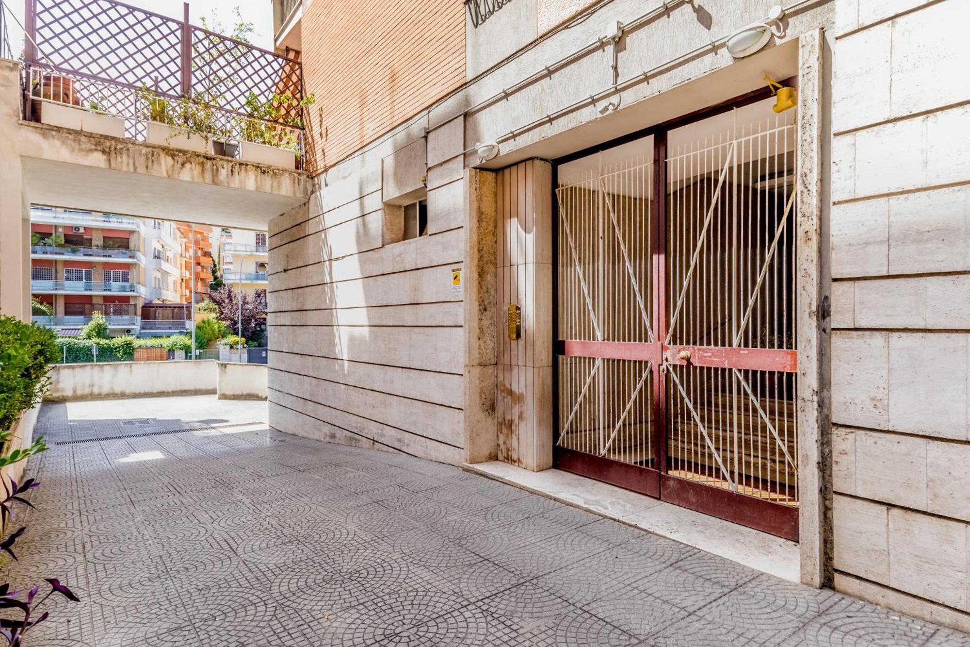 L'Attico Con Terrazza In Corso Francia Apartment Rome Exterior photo